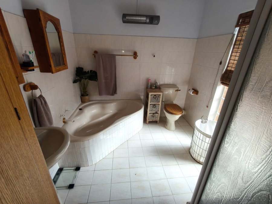 4 Bedroom Property for Sale in Cashan North West